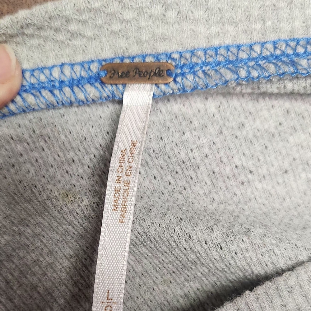 Free People Light Gray Long Sleeve Top - Picture 4 of 6